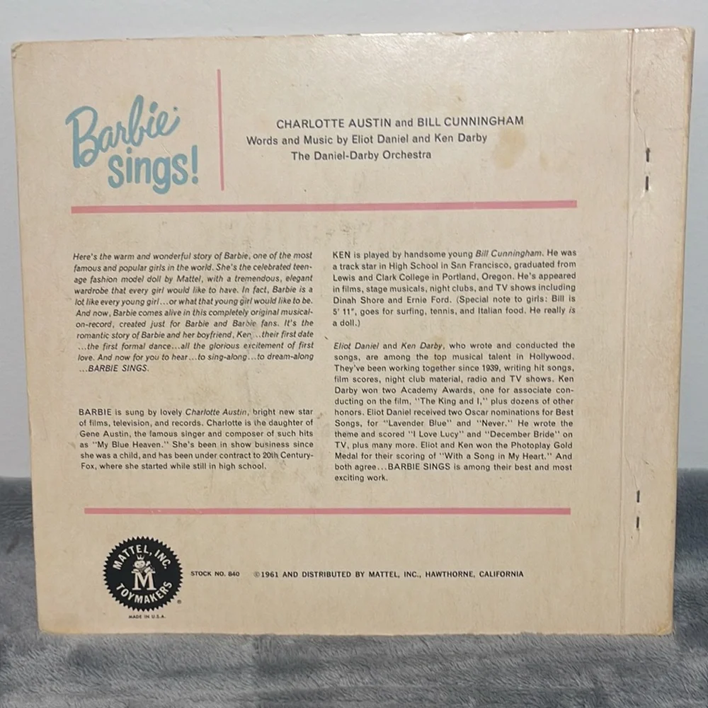 Barbie Sings! 45 RPM Single-book of 3 - Picture 3 of 9